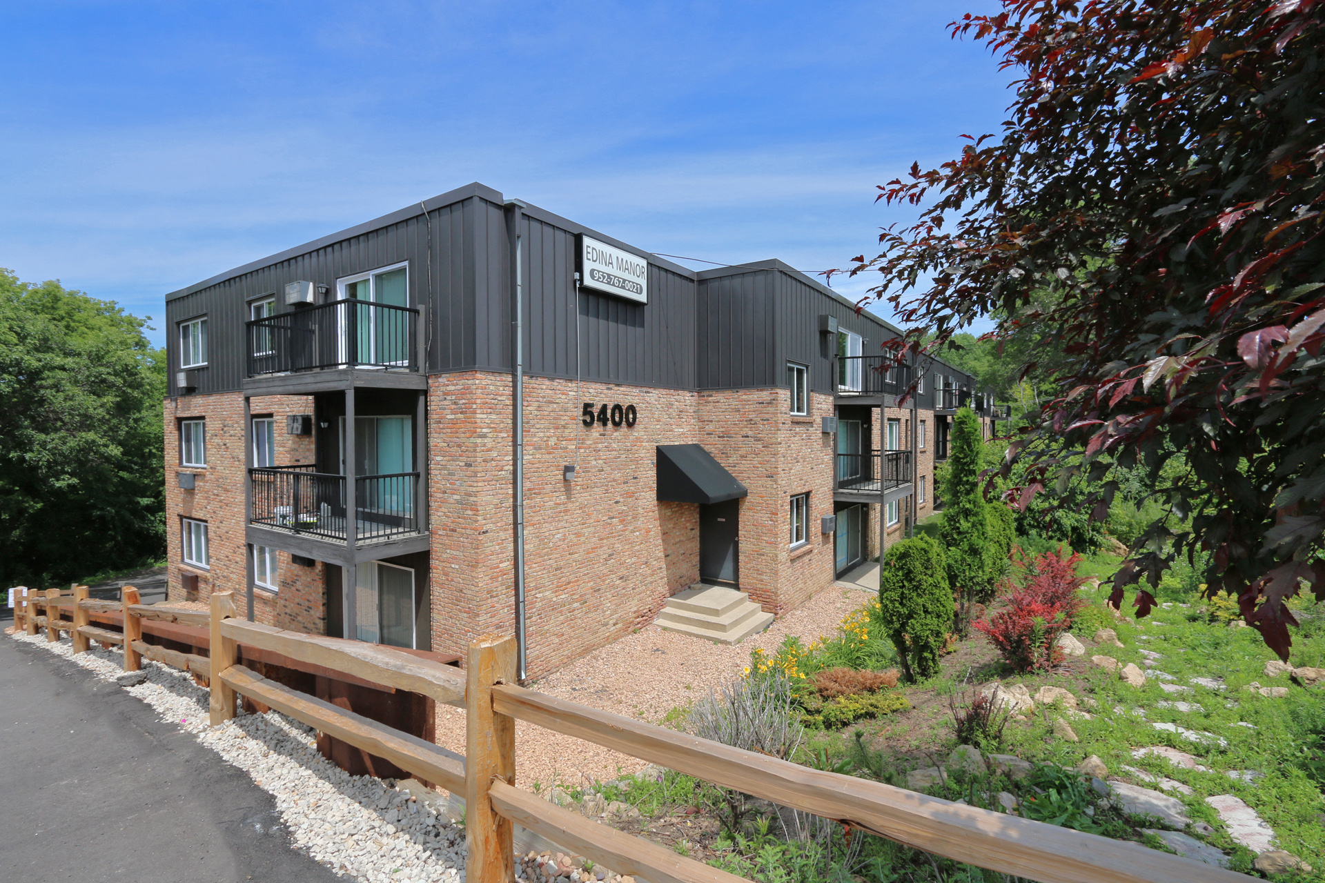 Edina Manor Apartments Image 4
